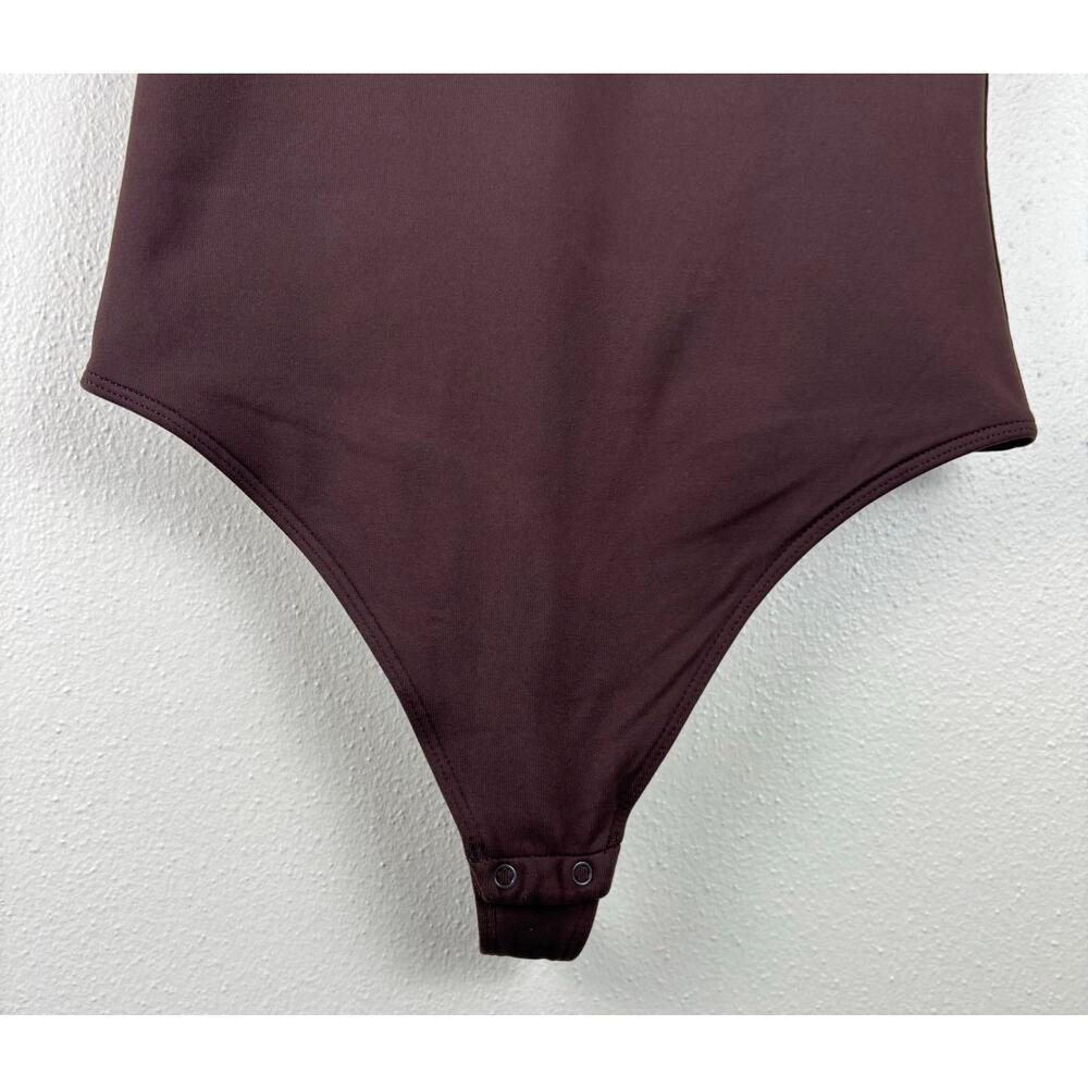 Aritzia Babaton Contour Short Sleeve Bodysuit Size Small in Dark Brown - Picture 5 of 10